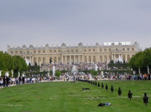 A modern Versailles with modern noble visitors